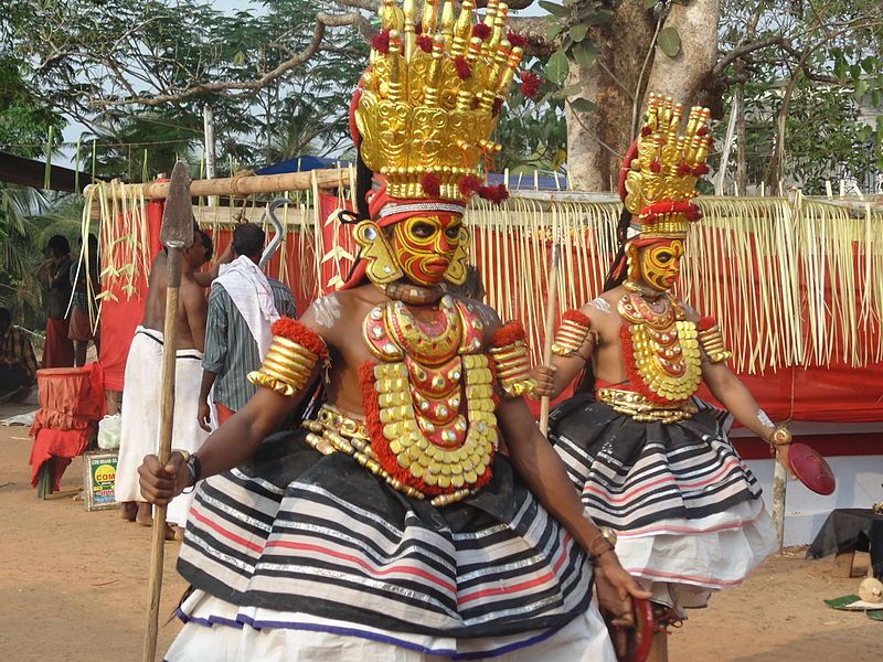 Menyaksikan Bentuk Seni Pertunjukan di Kerala India